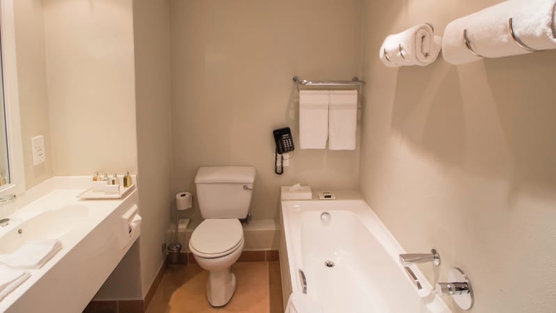 The Bay Hotel-Premier Mountain Rooms 5_6884